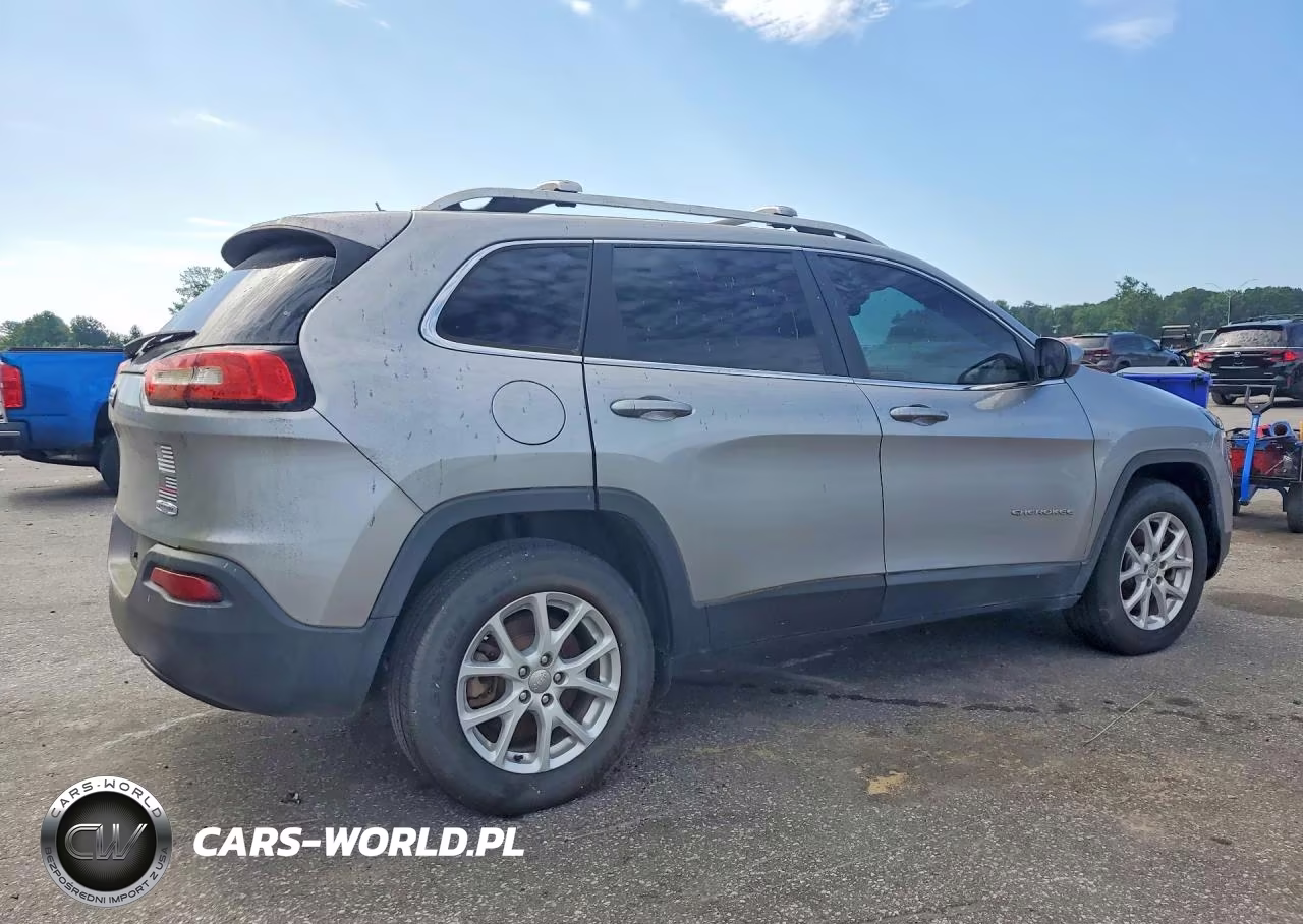 2017 Jeep Cherokee Latitude VIN:1C4PJMCB1HW583509 - 3