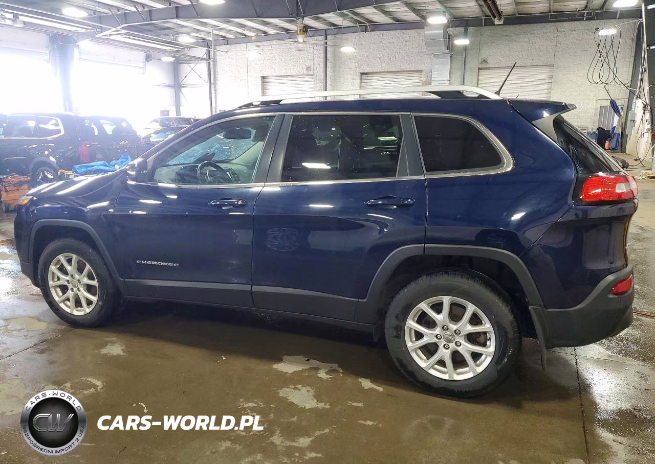 2015 Jeep Cherokee Latitude VIN:1C4PJMCB5FW738382 - 2
