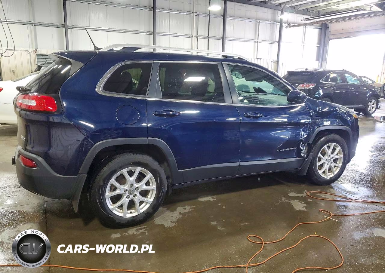 2015 Jeep Cherokee Latitude VIN:1C4PJMCB5FW738382 - 3
