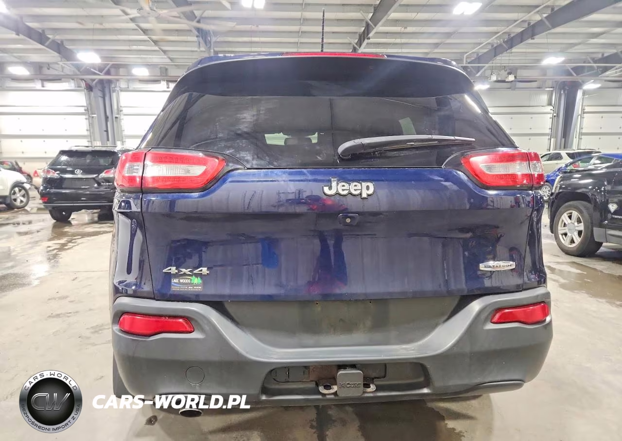 2015 Jeep Cherokee Latitude VIN:1C4PJMCB5FW738382 - 6