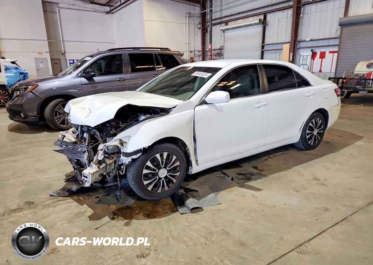 2011 Toyota Camry Base – zdjęcie 1 z 13