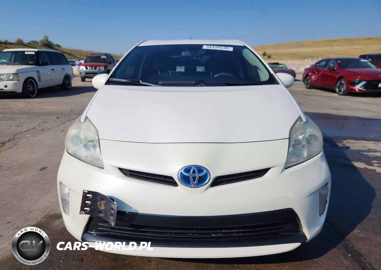 2013 Toyota Prius Two VIN:JTDKN3DU3D5666285 - 5