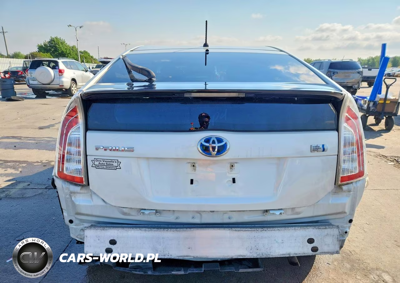 2013 Toyota Prius Two VIN:JTDKN3DU3D5666285 - 6