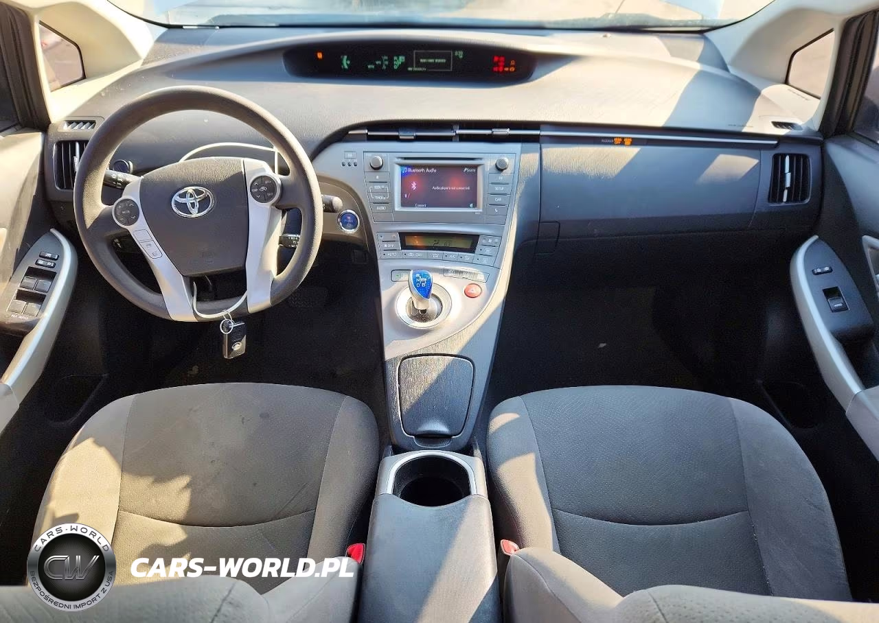 2013 Toyota Prius Two VIN:JTDKN3DU3D5666285 - 8