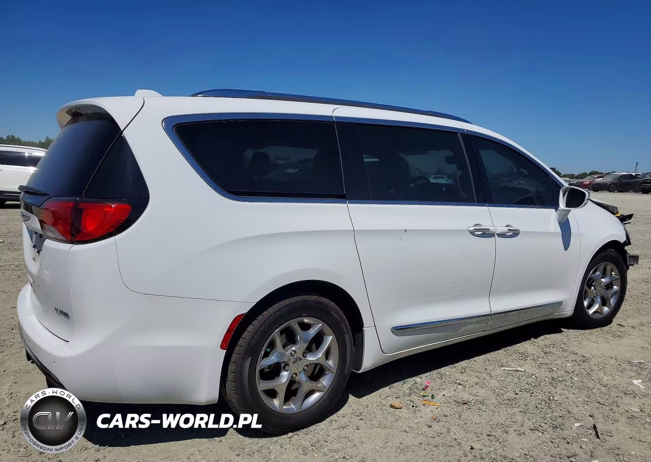 2018 Chrysler Pacifica Limited VIN:2C4RC1GG3JR352987 - 3