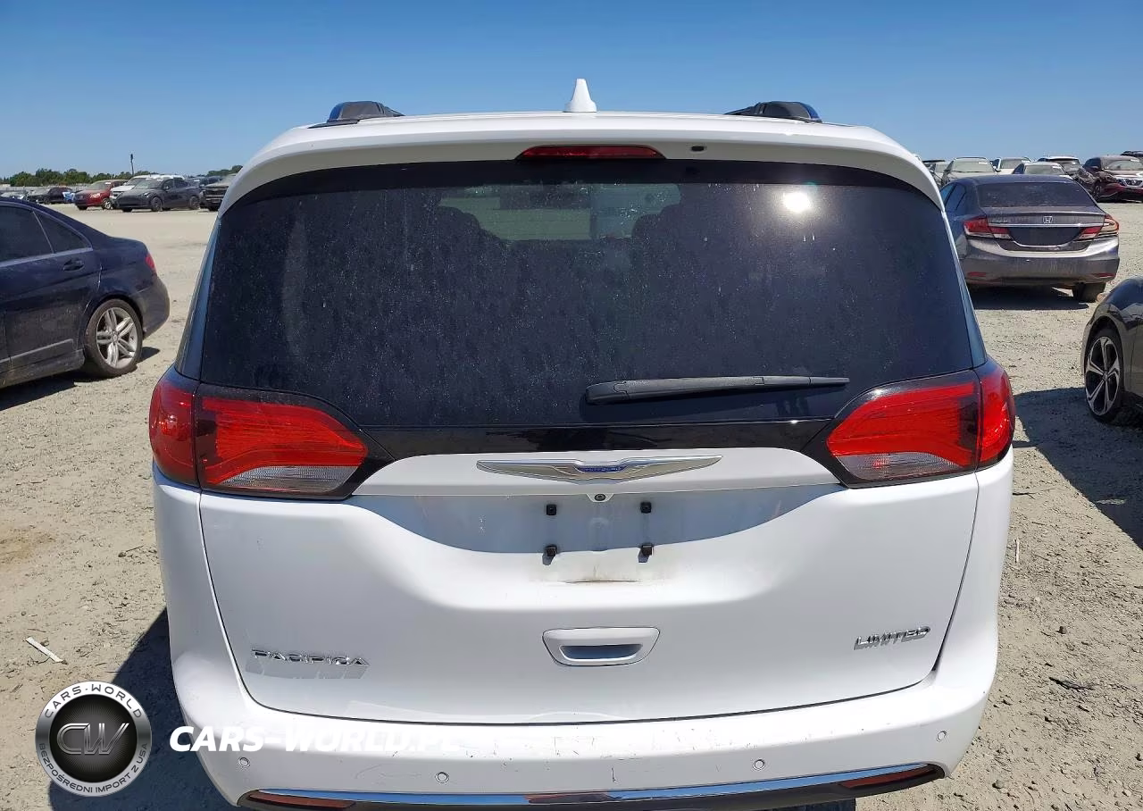 2018 Chrysler Pacifica Limited VIN:2C4RC1GG3JR352987 - 6
