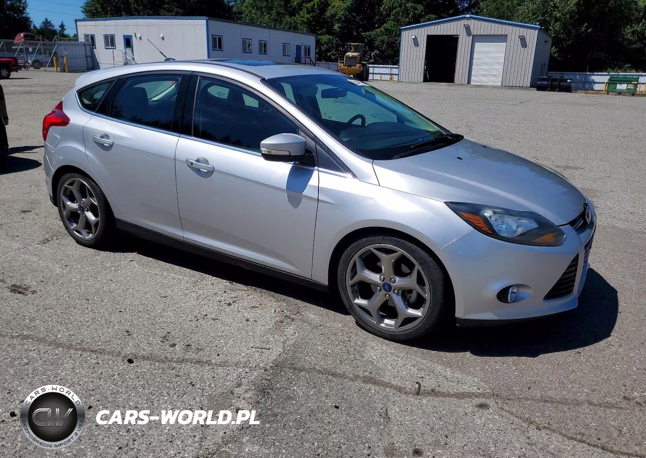 2014 Ford Focus Titanium VIN:1FADP3N20EL294987 - 4