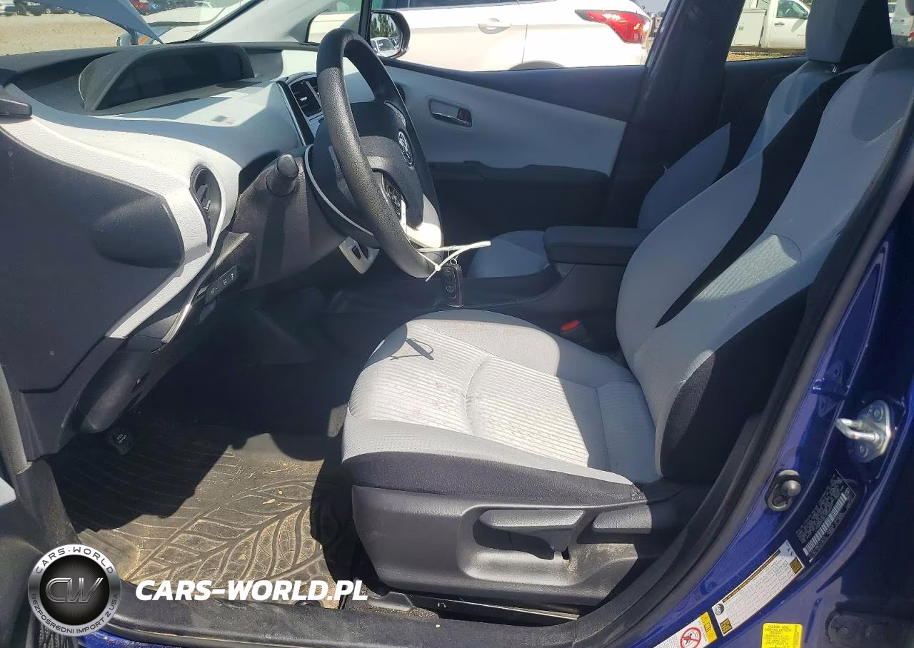 2018 Toyota Prius Two VIN:JTDKBRFU8J3062697 - 7
