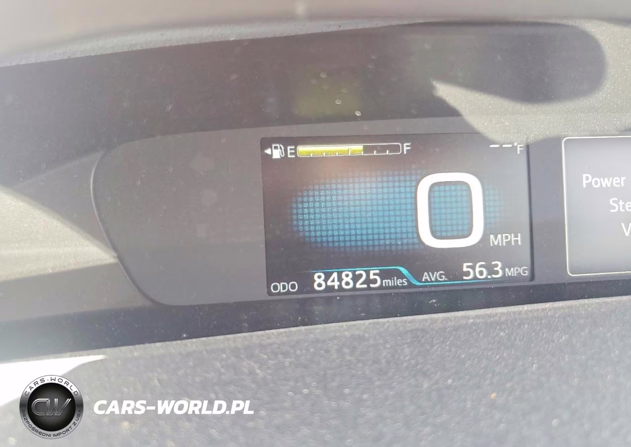 2018 Toyota Prius Two VIN:JTDKBRFU8J3062697 - 9
