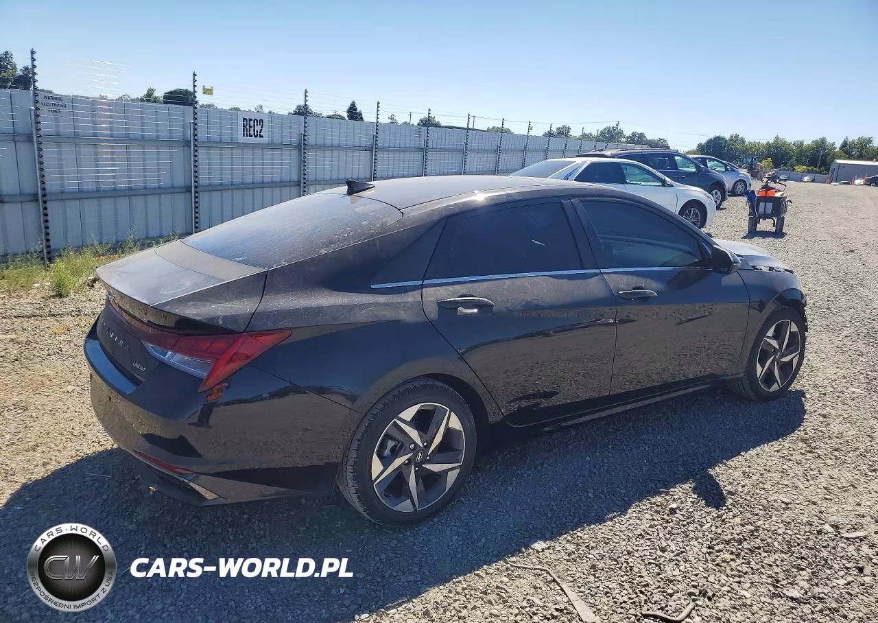 2022 Hyundai Elantra Limited VIN:KMHLP4AG3NU240697 - 3