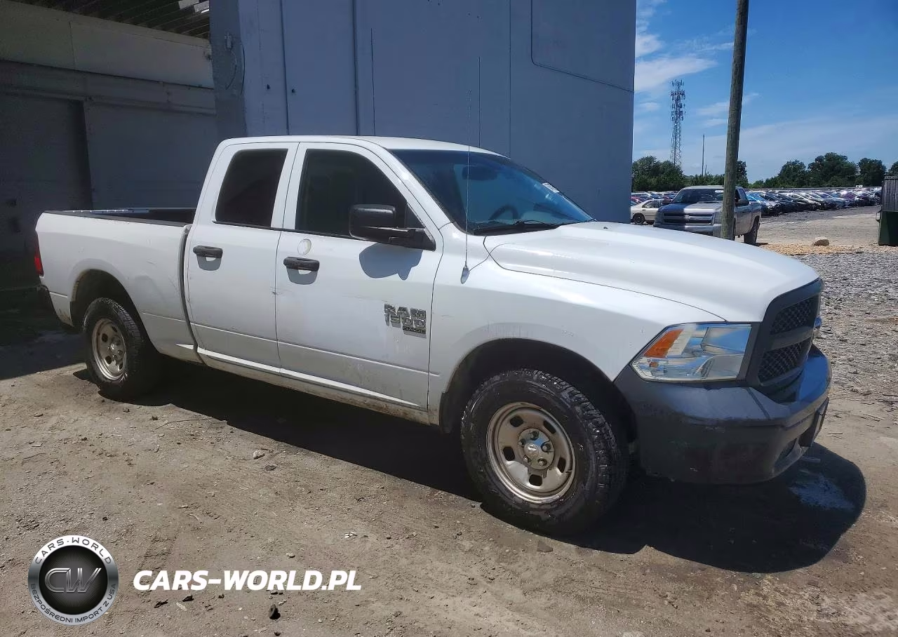 2019 Ram 1500 Classic Tradesman VIN:1C6RR6FG2KS603714 - 4