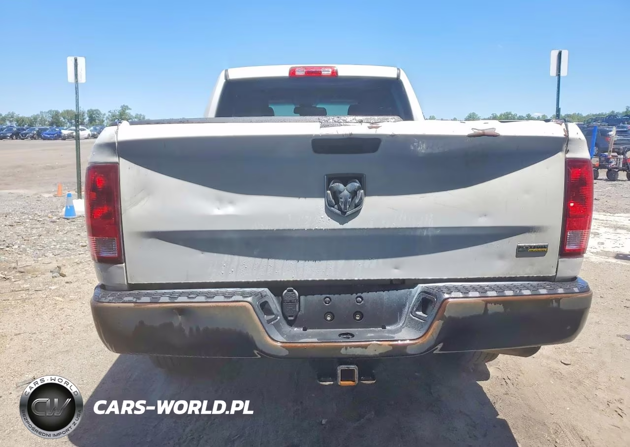 2019 Ram 1500 Classic Tradesman VIN:1C6RR6FG2KS603714 - 6