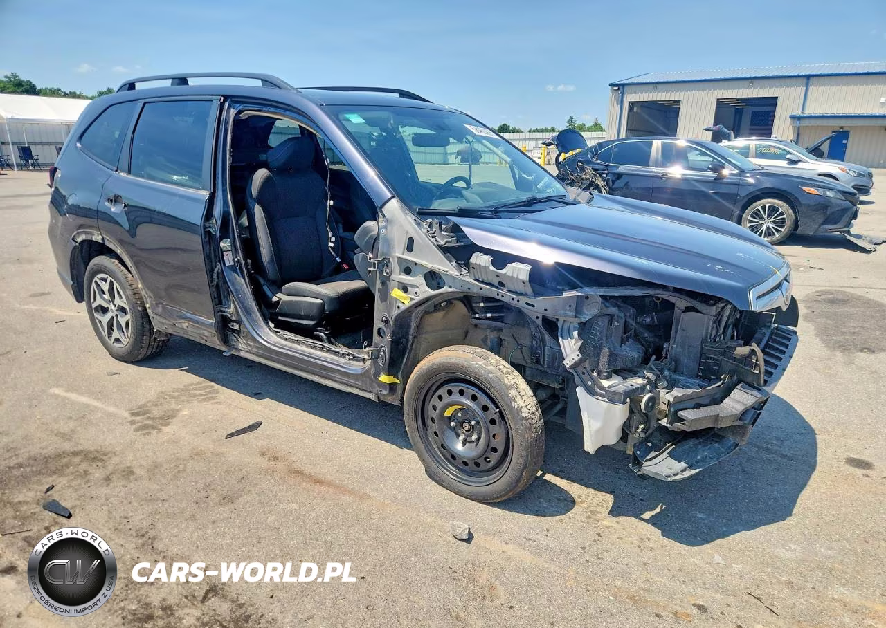 2019 Subaru Forester Premium VIN:JF2SKAGC8KH456312 - 4