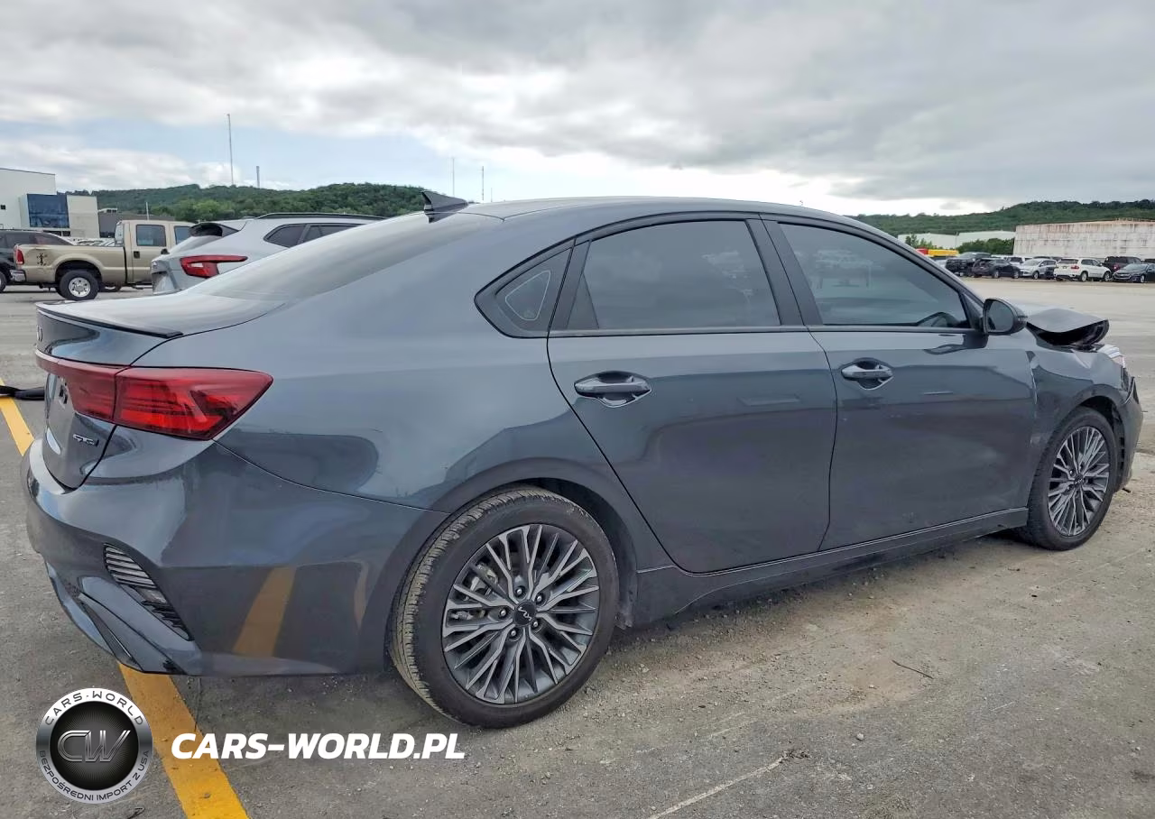 2023 Kia Forte Gt Line VIN:3KPF54AD9PE663346 - 3