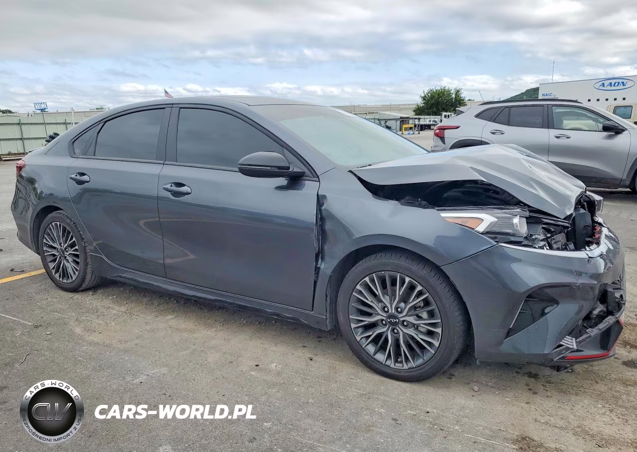 2023 Kia Forte Gt Line VIN:3KPF54AD9PE663346 - 4