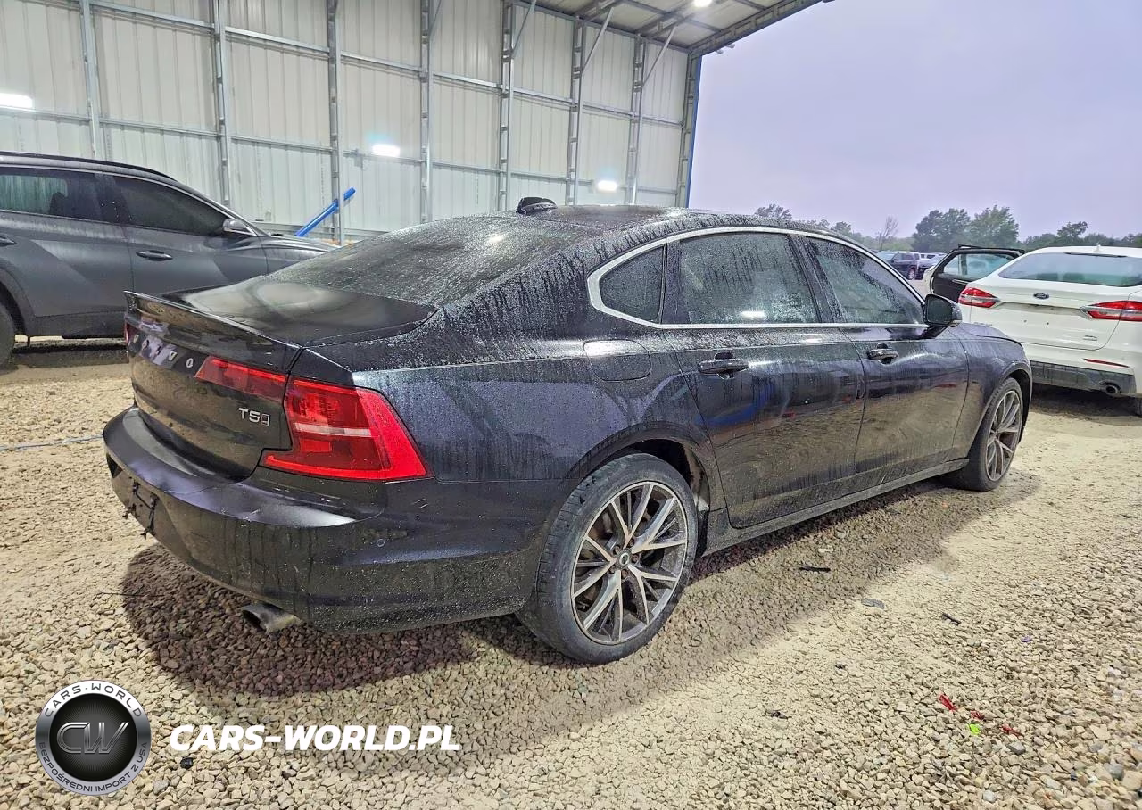 2018 Volvo S90 T8 Momentum VIN:LVY982MKXJP030342 - 3