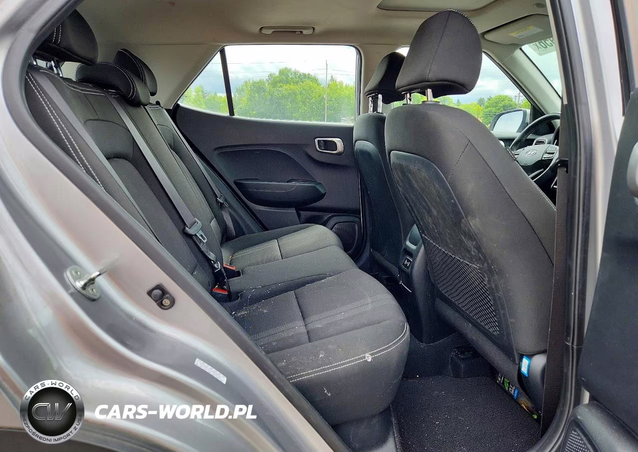 2024 Hyundai Venue Sel VIN:KMHRC8A3XRU306372 - 10