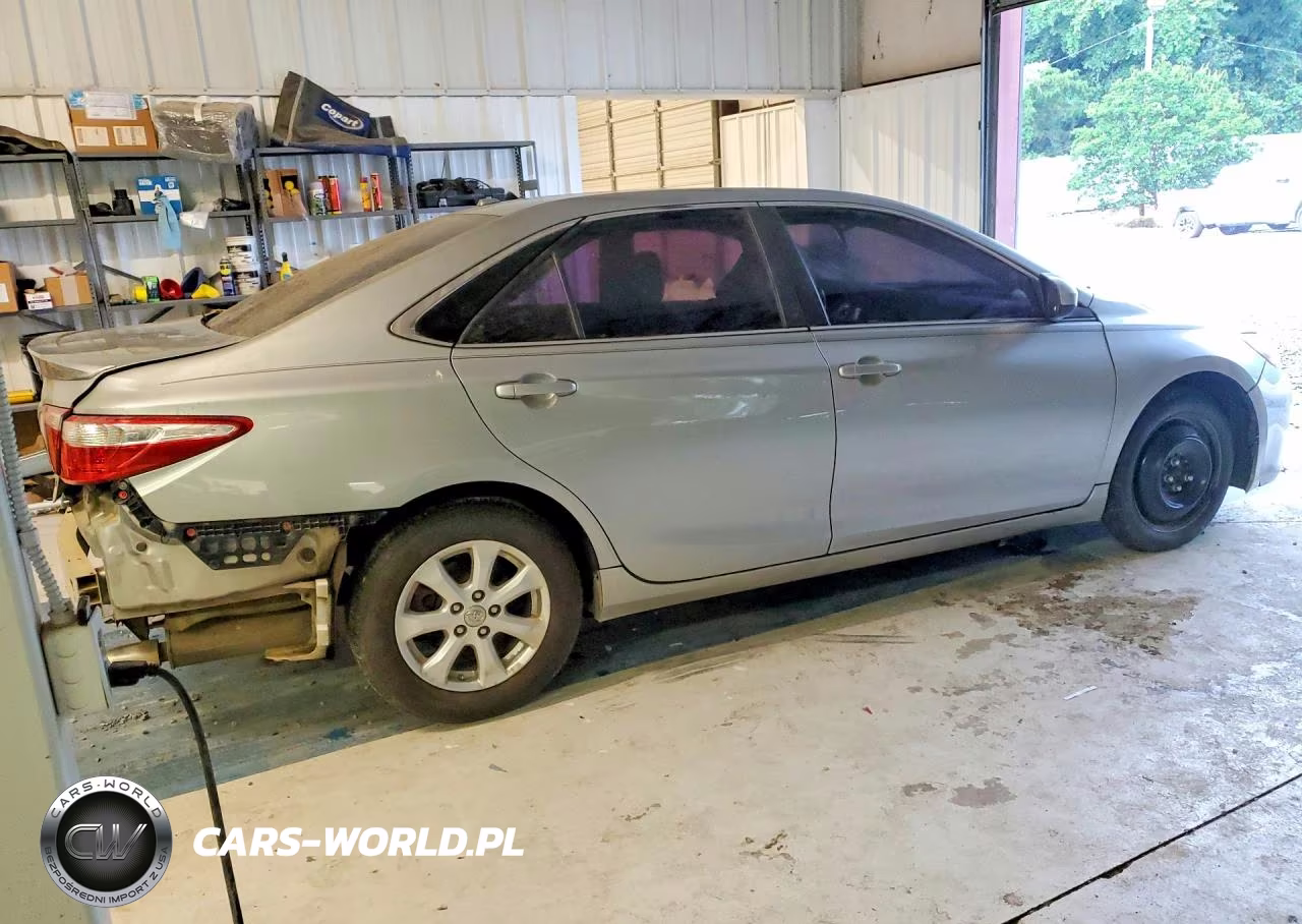 2017 Toyota Camry Se VIN:4T1BF1FK7HU670103 - 3