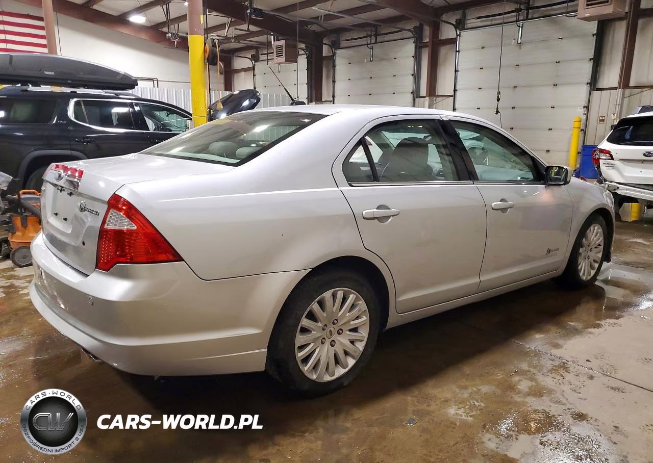 2010 Ford Fusion Hybrid VIN:3FADP0L38AR327773 - 3
