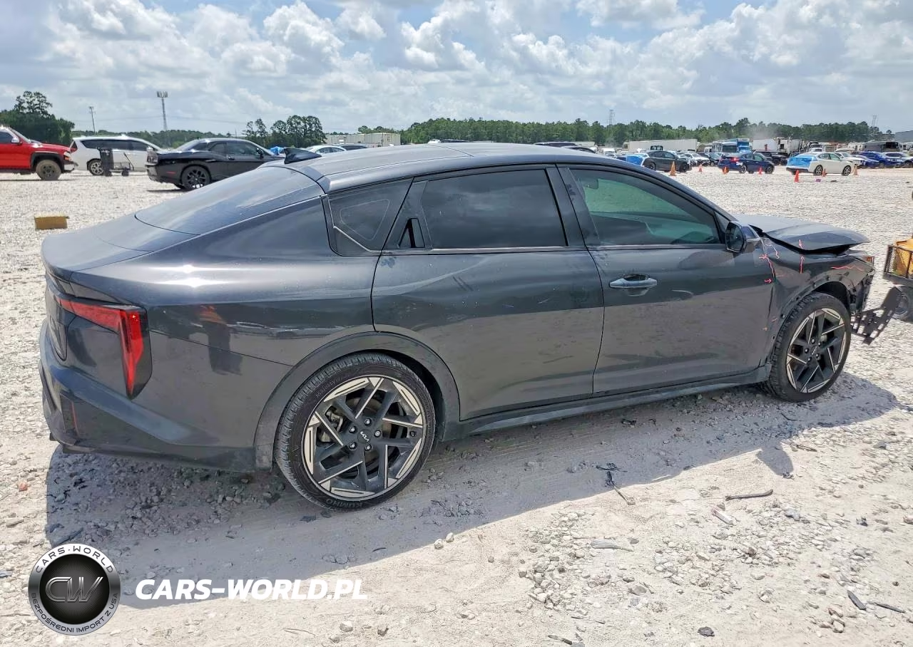 2025 Kia K4 Gt Line VIN:3KPFW4DE0SE125970 - 3