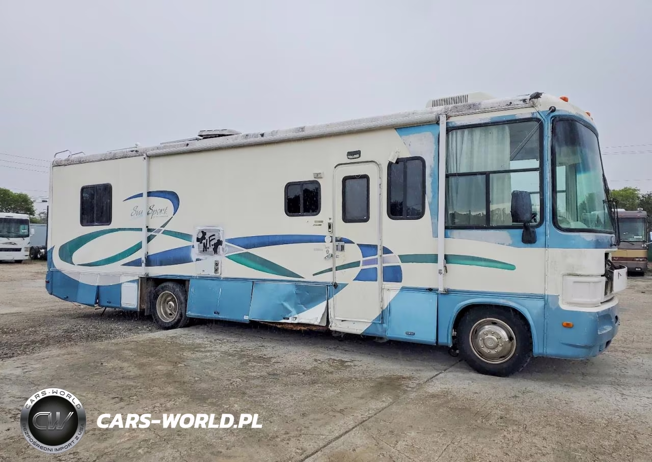2000 Gulfstream Recreational Vehicle (Rv)