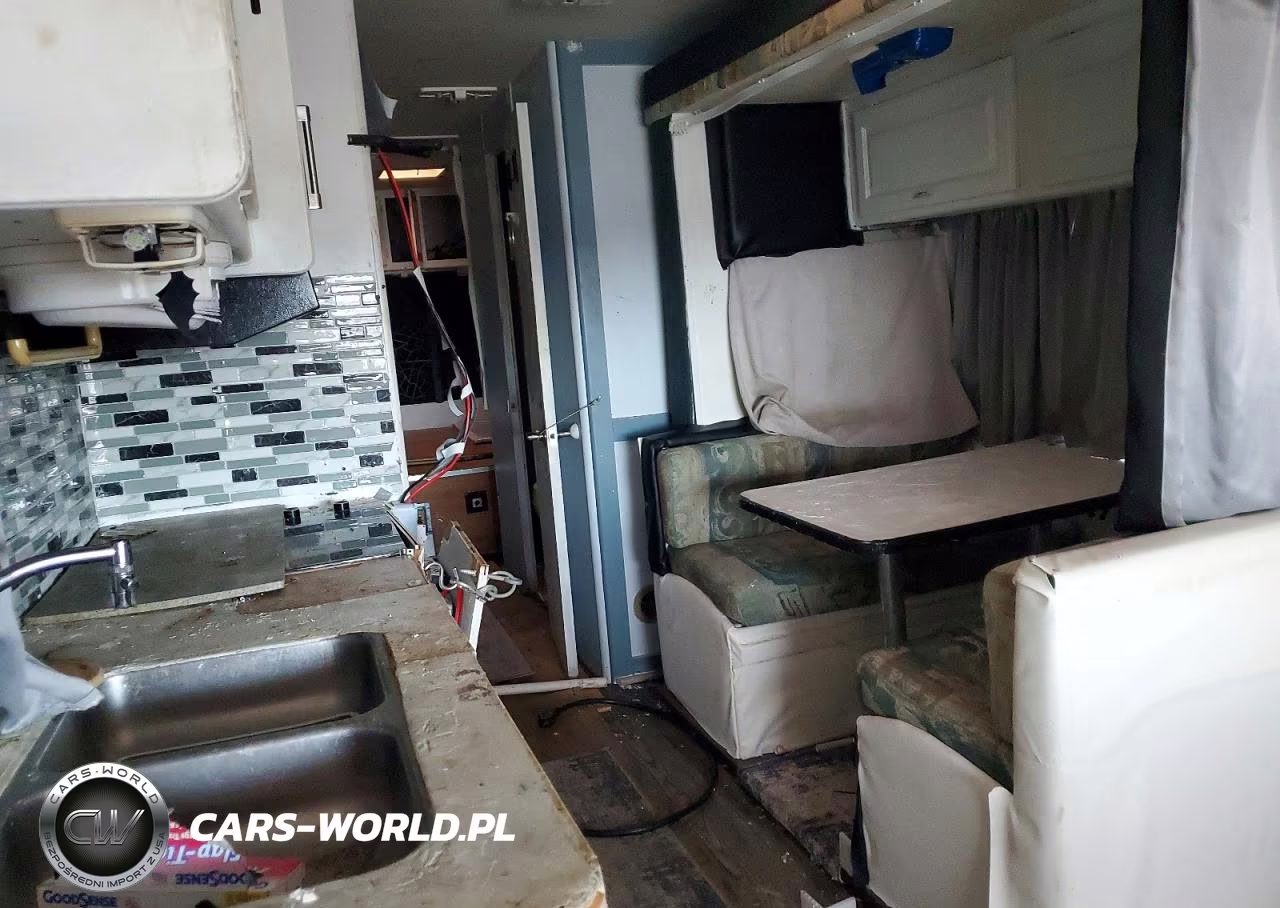 2000 Gulfstream Recreational Vehicle (Rv) VIN:3FCMF53SXYJA05873 - 6