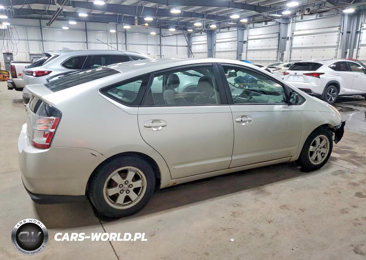 2005 Toyota Prius Base VIN:JTDKB20U553044762 - 3