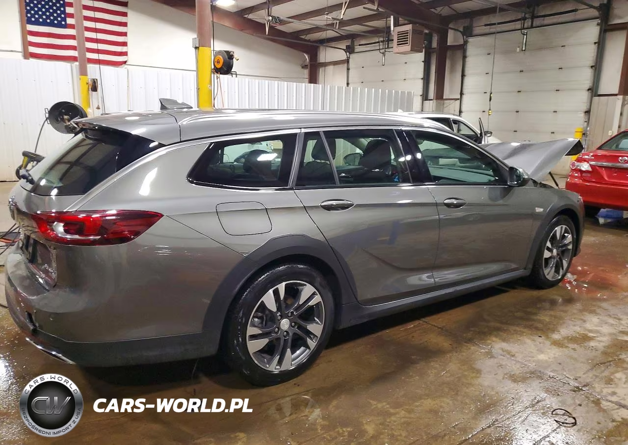 2018 Buick Regal Tourx Essence VIN:W04GV8SX9J1110768 - 3