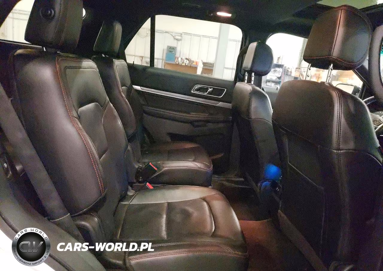 2016 Ford Explorer Sport VIN:1FM5K8GTXGGB34140 - 11