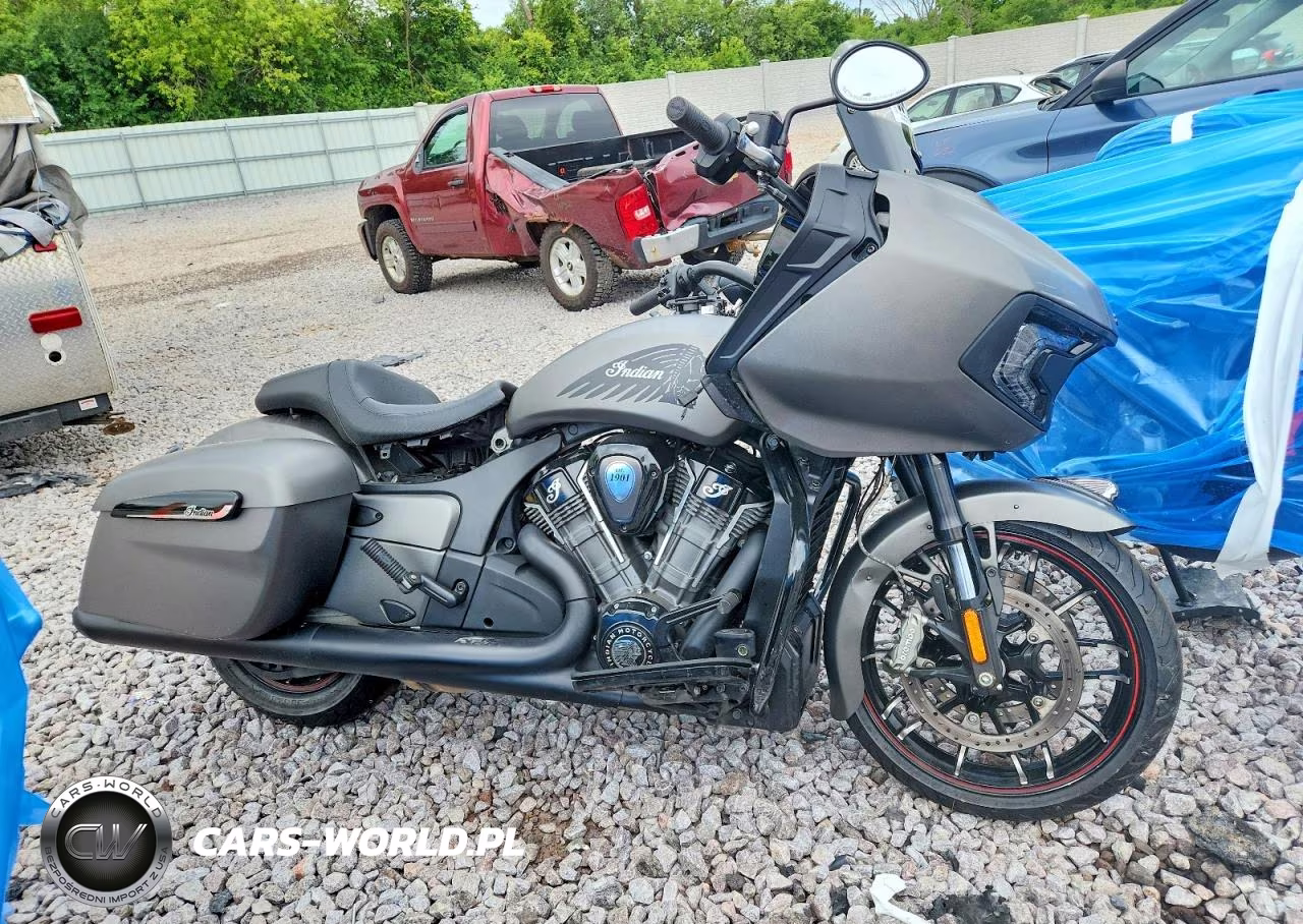 2023 Indian Motorcycle Co. Challenger Dark Horse – zdjęcie 1 z 9