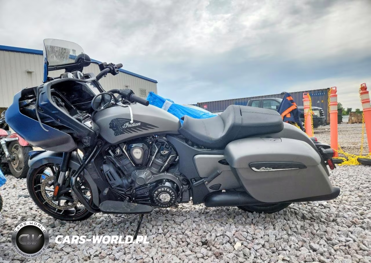 2023 Indian Motorcycle Co. Challenger Dark Horse VIN:56KLCCRR2P3417131 - 3