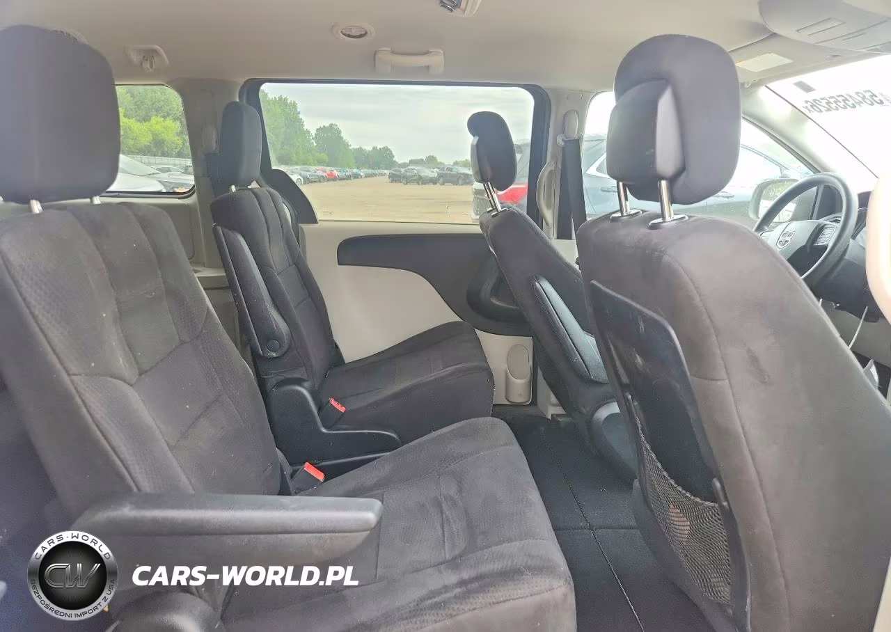 2011 Dodge Grand Caravan Express VIN:2D4RN4DG8BR749065 - 11