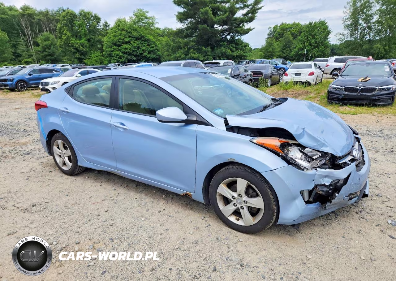 2013 Hyundai Elantra Gls VIN:KMHDH4AE0DU626492 - 4