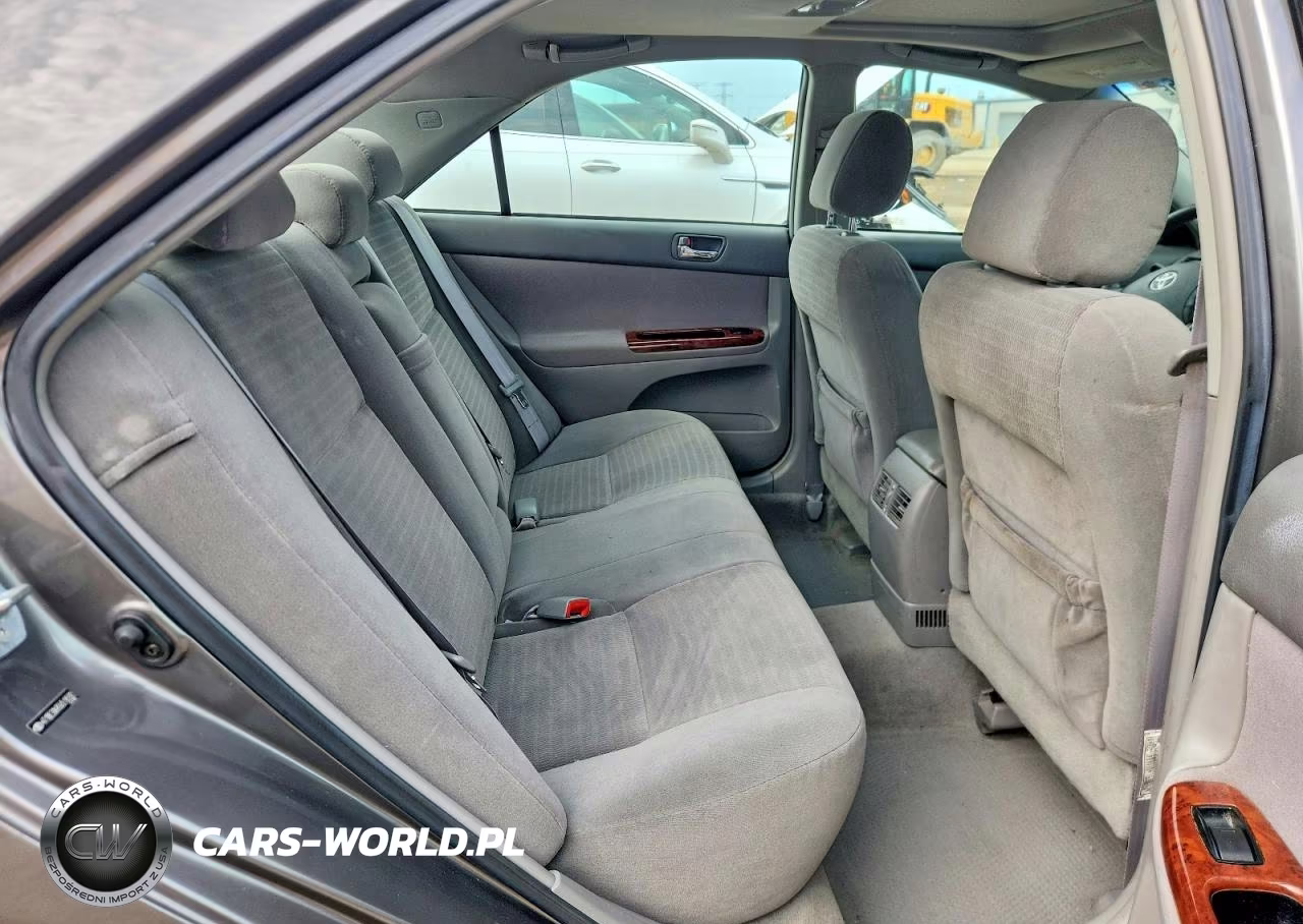 2005 Toyota Camry Xle VIN:4T1BE30K85U518592 - 10