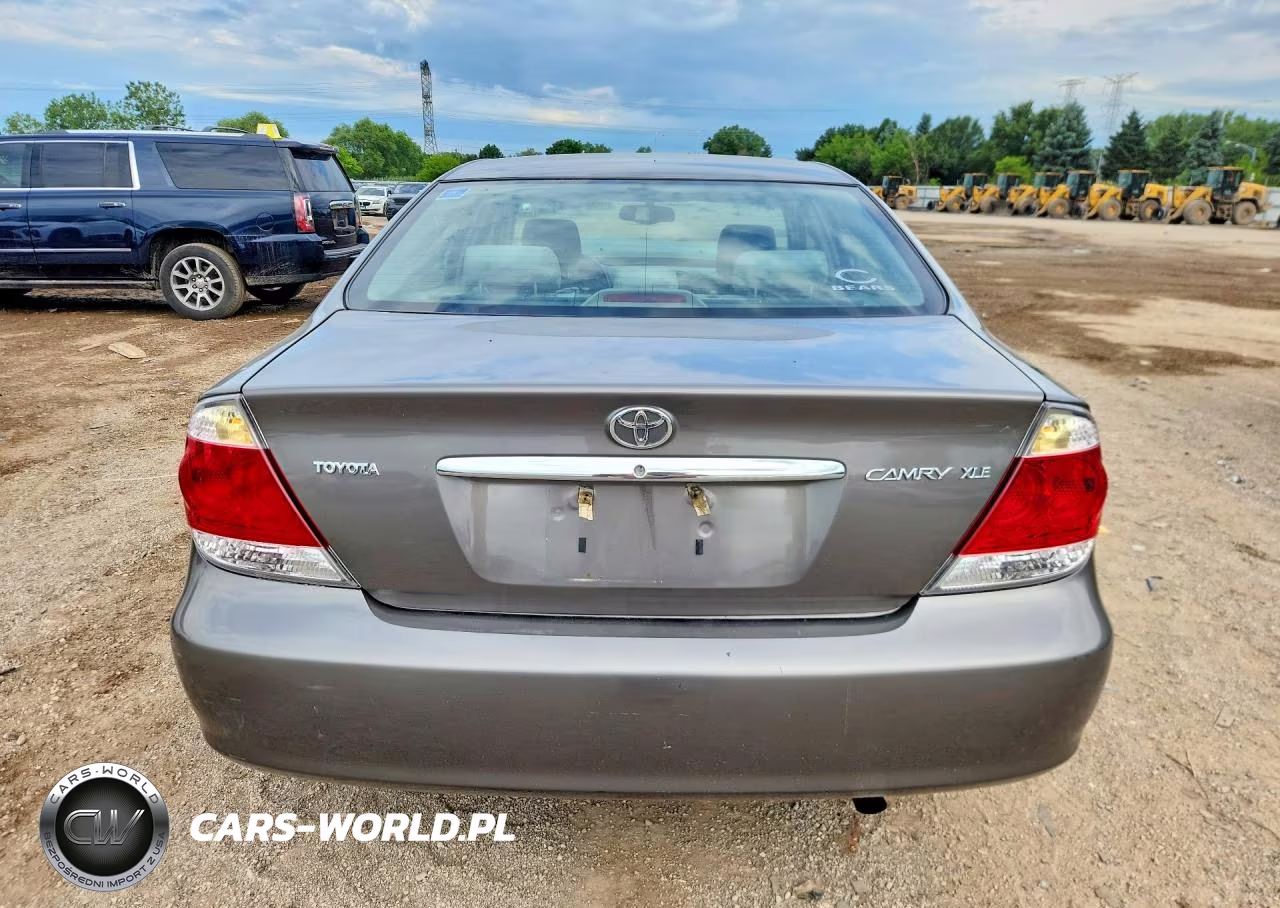 2005 Toyota Camry Xle VIN:4T1BE30K85U518592 - 6