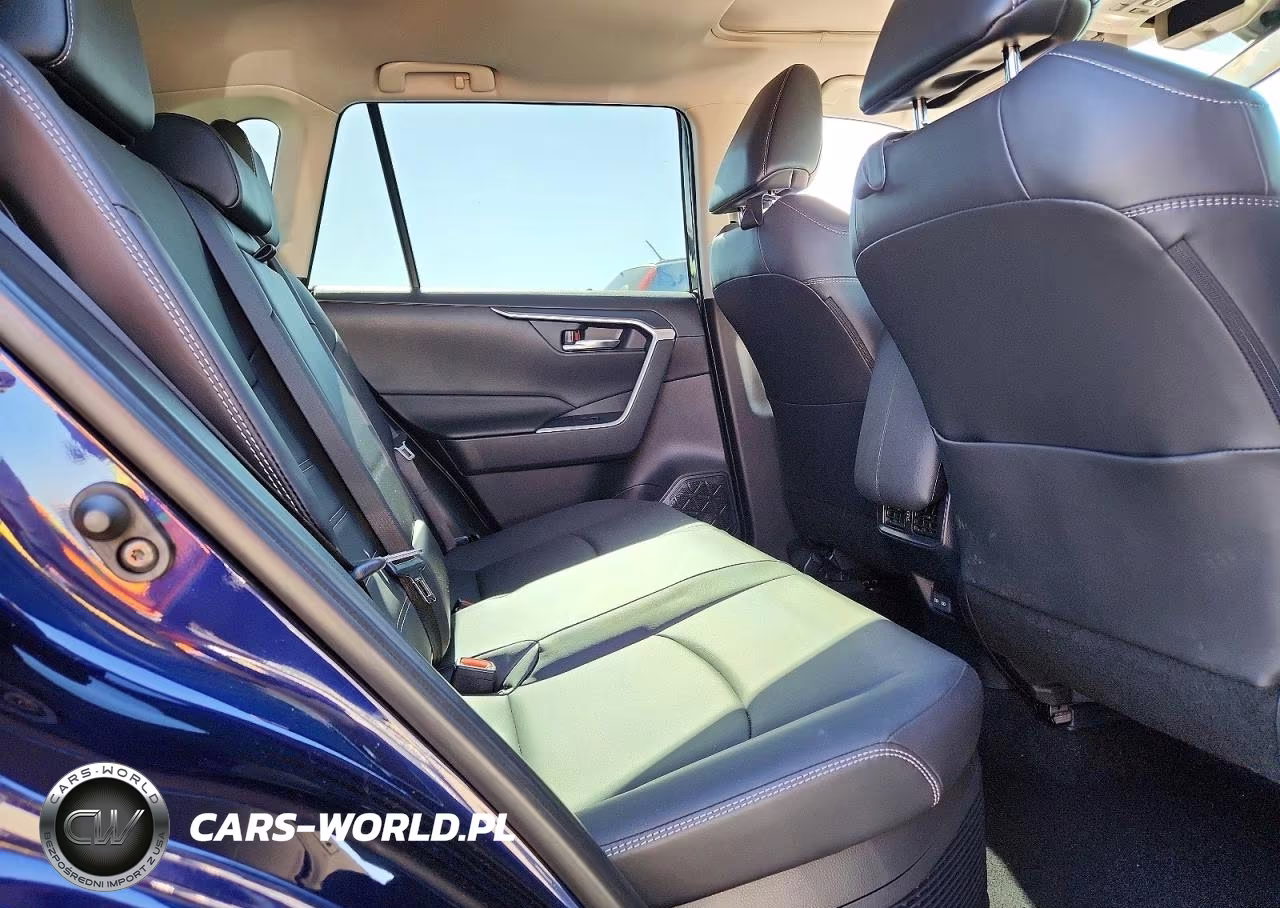 2025 Toyota Rav4 Xle Premium VIN:JTMB6RFV4SD155922 - 11