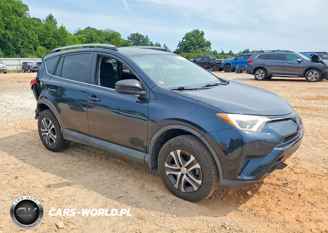 2018 Toyota Rav4 Le VIN:2T3ZFREV6JW463031 - 4