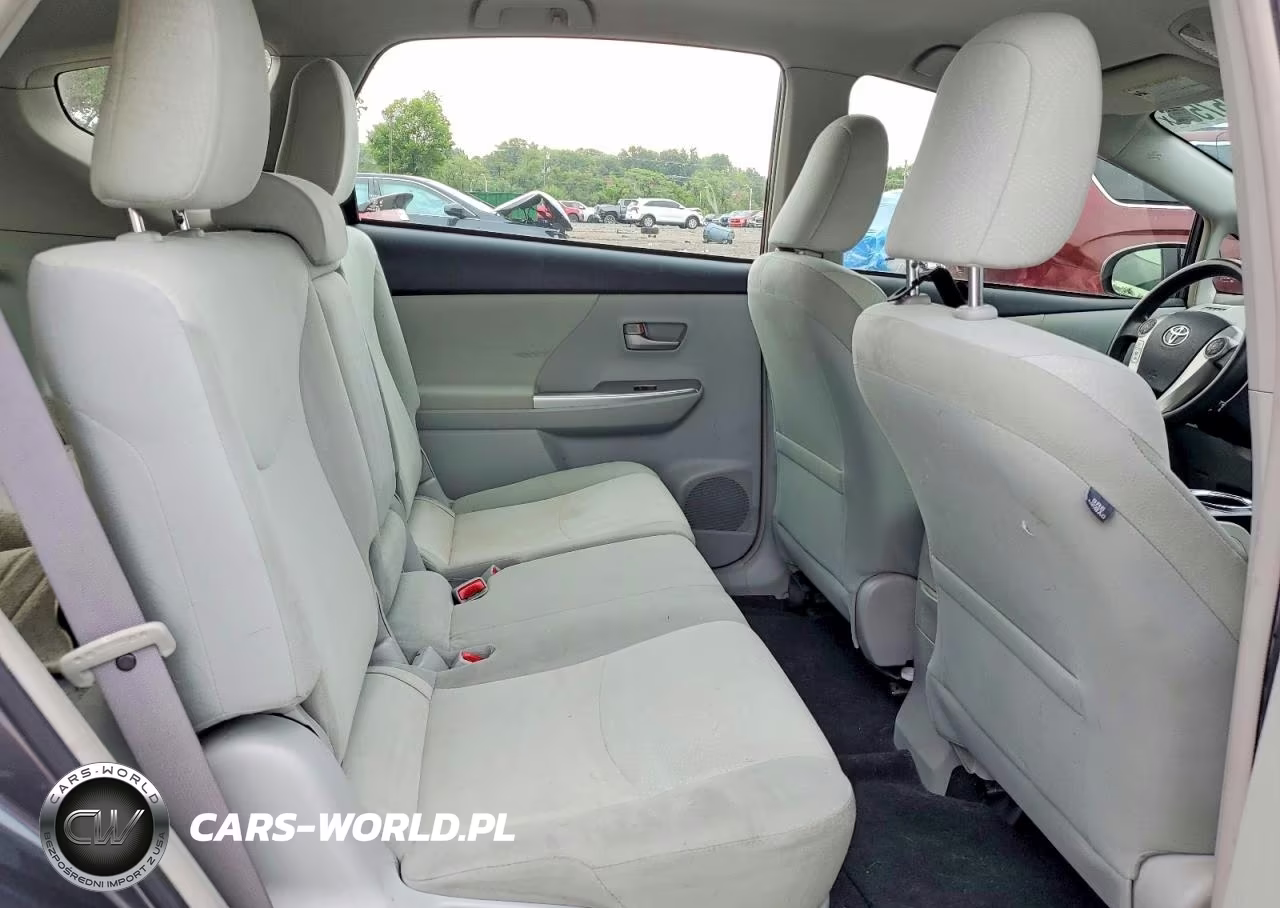 2012 Toyota Prius V Three VIN:JTDZN3EU2C3176346 - 10