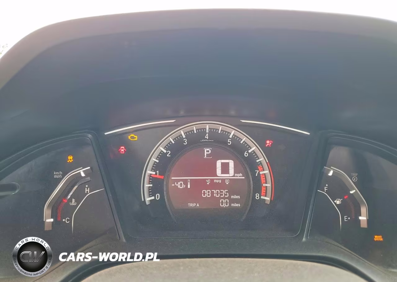 2018 Honda Civic Lx VIN:2HGFC2F5XJH563961 - 9