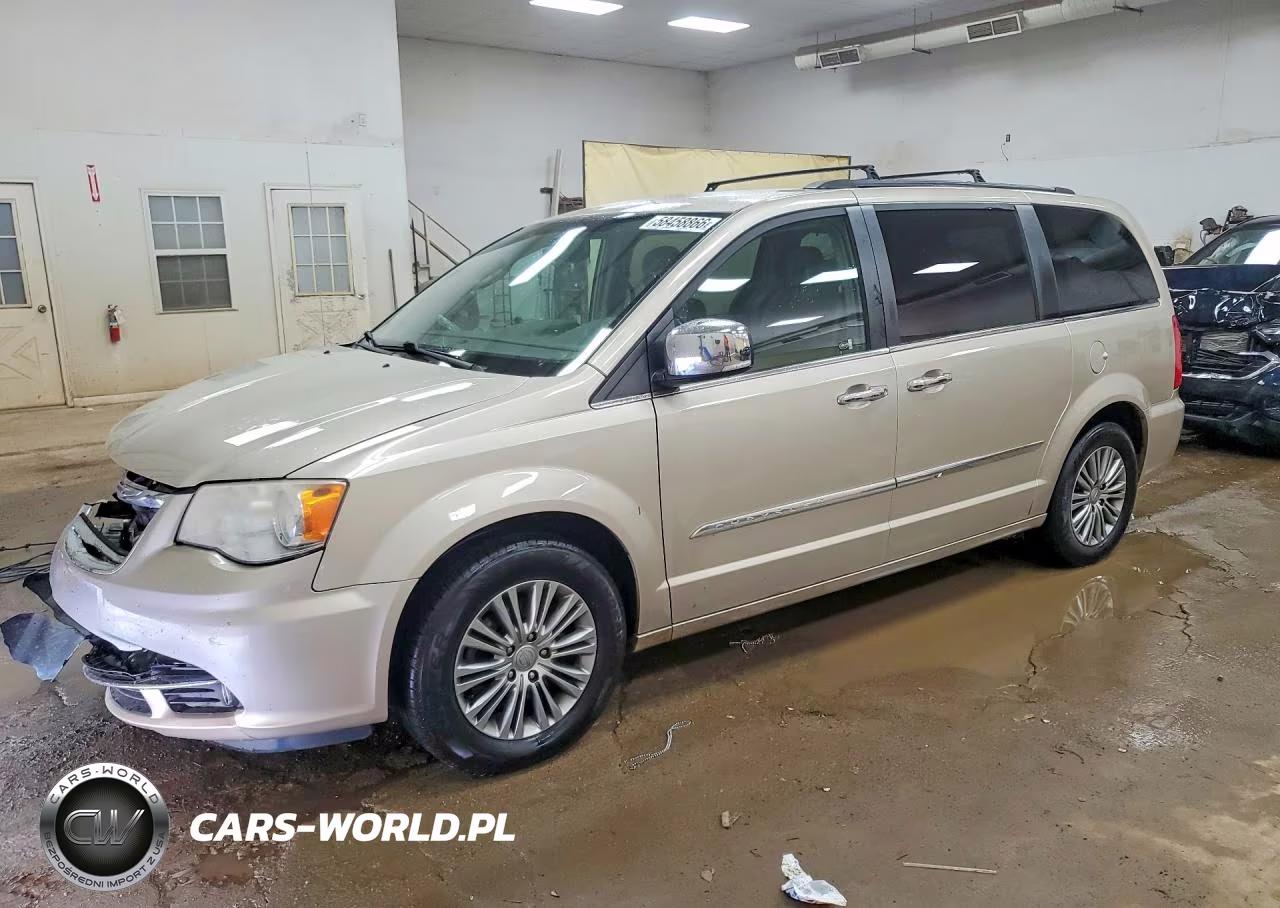 2014 Chrysler Town & Country Touring L – zdjęcie 1 z 13