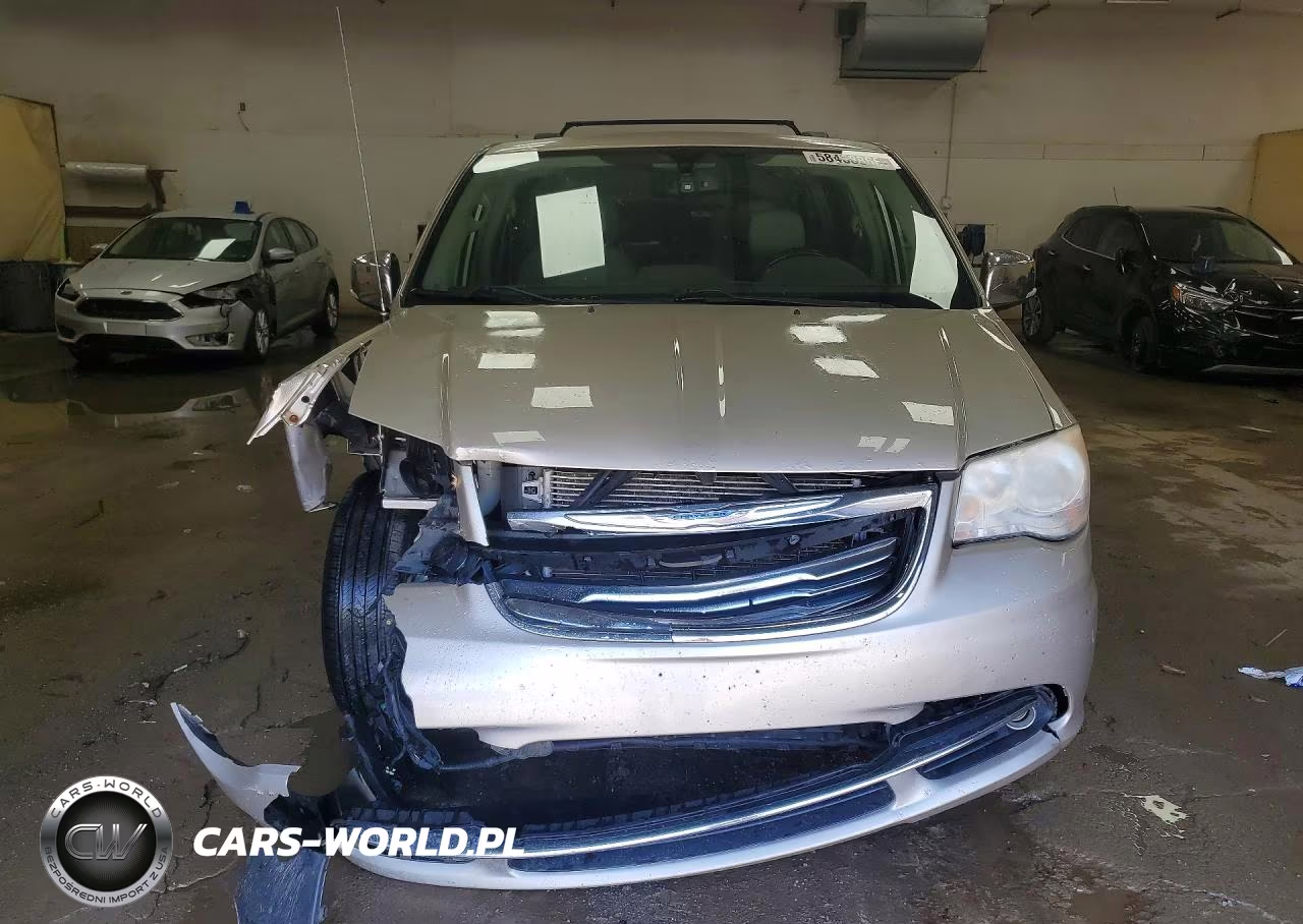 2014 Chrysler Town & Country Touring L VIN:2C4RC1CG0ER297541 - 5