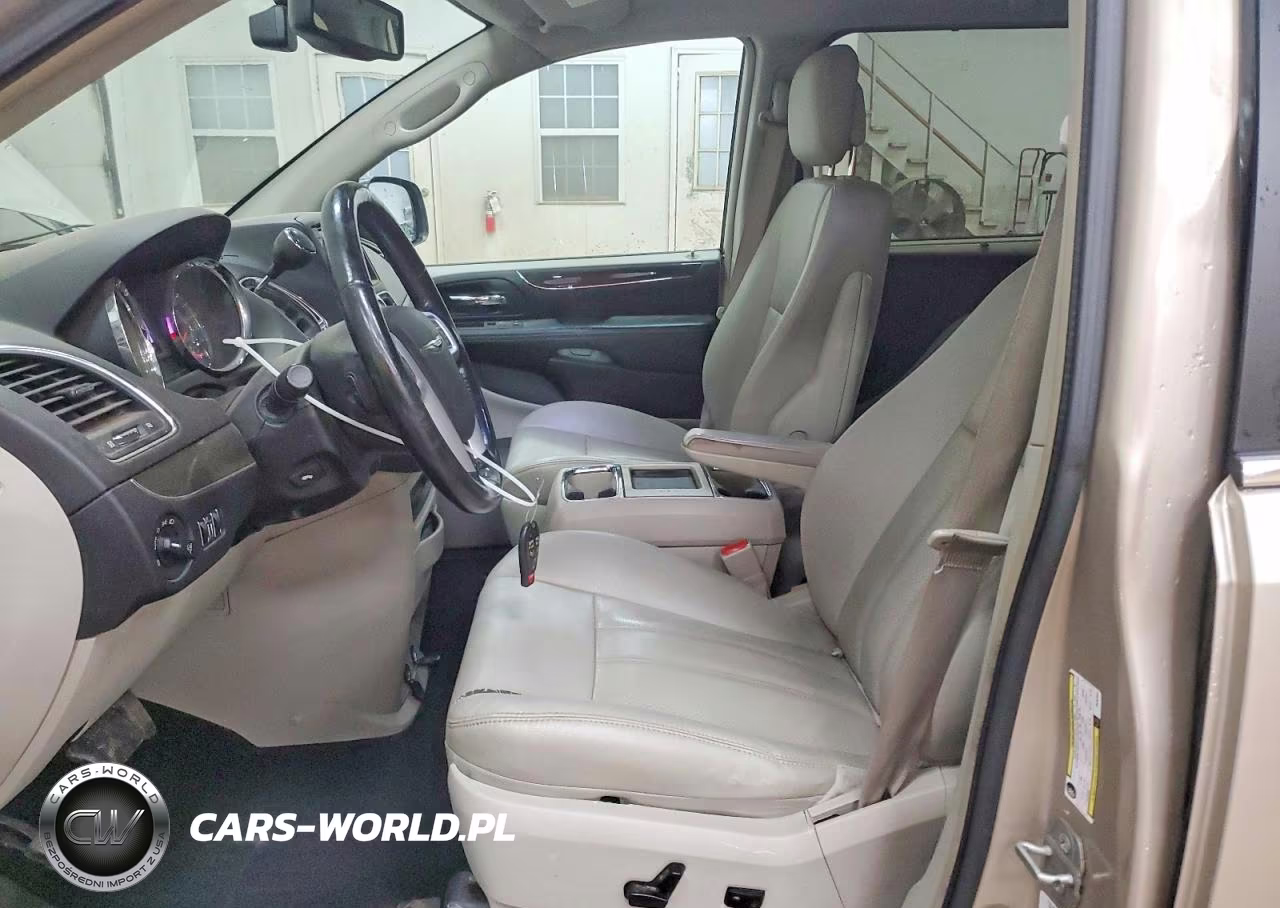 2014 Chrysler Town & Country Touring L VIN:2C4RC1CG0ER297541 - 7