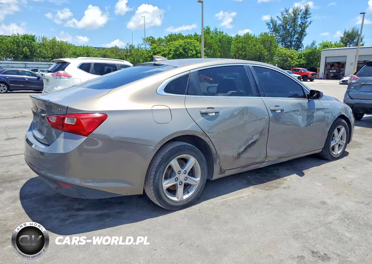 2018 Chevrolet Malibu Lt VIN:1G1ZD5ST9JF174611 - 3