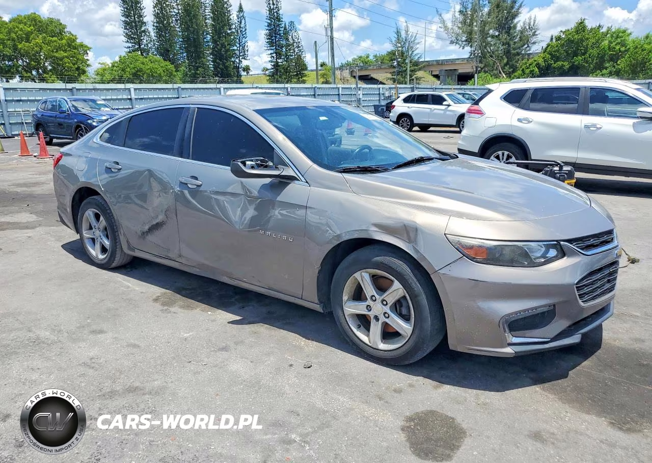 2018 Chevrolet Malibu Lt VIN:1G1ZD5ST9JF174611 - 4