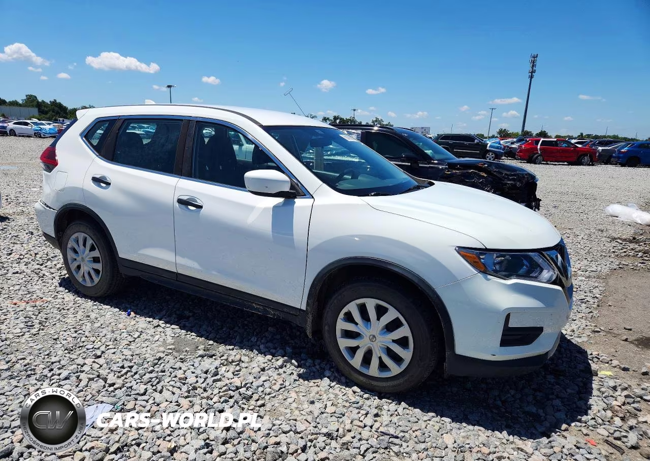 2018 Nissan Rogue S VIN:KNMAT2MT0JP622957 - 4