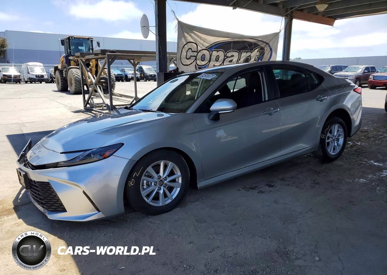2026 Toyota Camry Le – zdjęcie 1 z 13