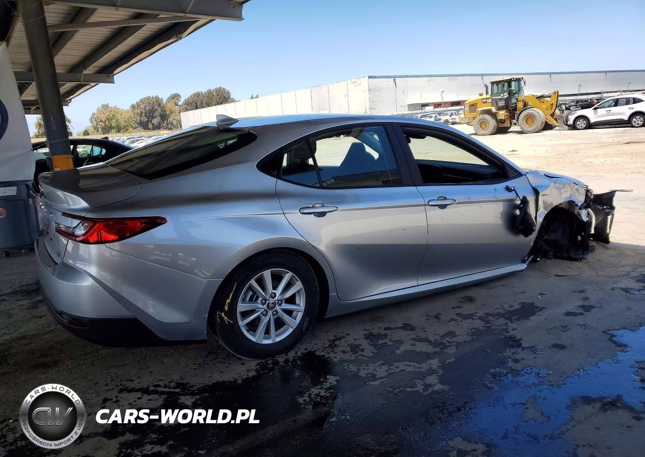2026 Toyota Camry Le VIN:4T1DAACK4TU712814 - 3