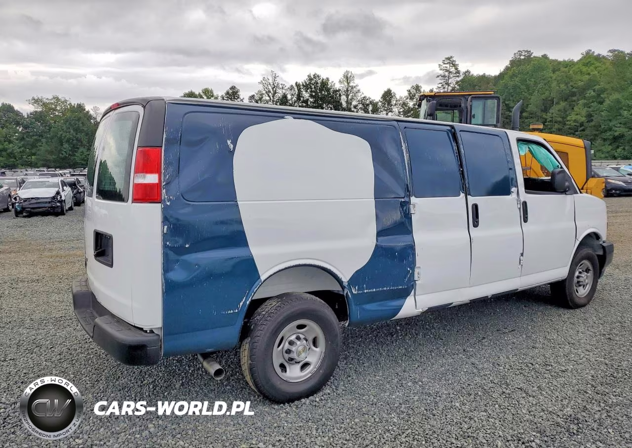 2025 Chevrolet Express G3500 VIN:1GCZGHF7XS1105017 - 3
