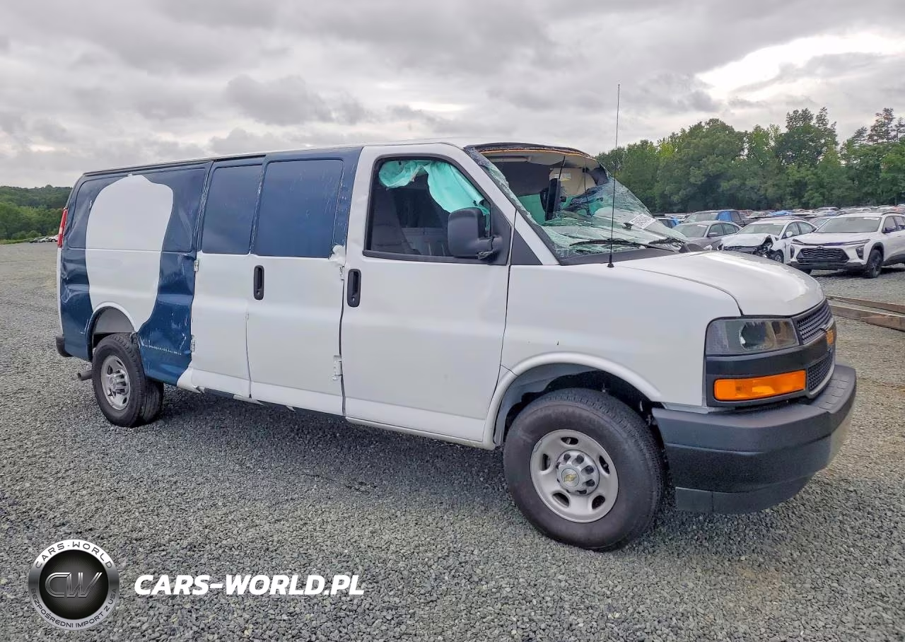 2025 Chevrolet Express G3500 VIN:1GCZGHF7XS1105017 - 4