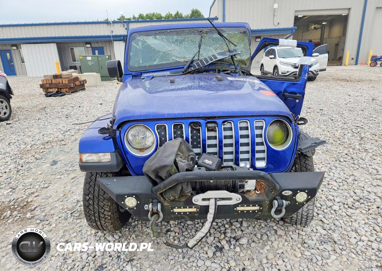 2018 Jeep Wrangler Unlimited Sahara VIN:1C4HJXEGXJW213745 - 5